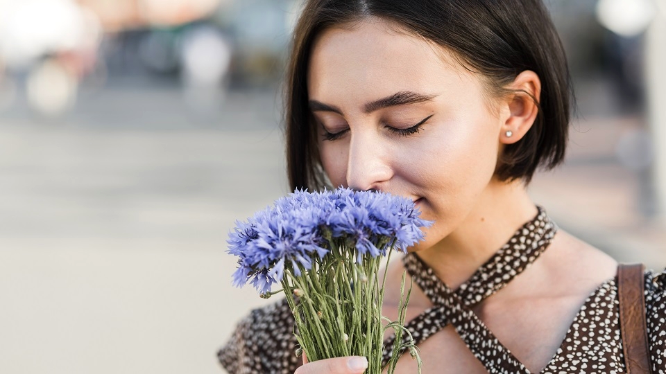 The best spring fragrance to fit in your handbag